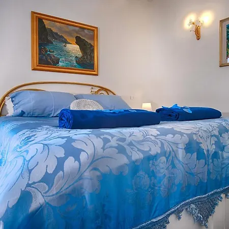 Il Bacio Di Capri
